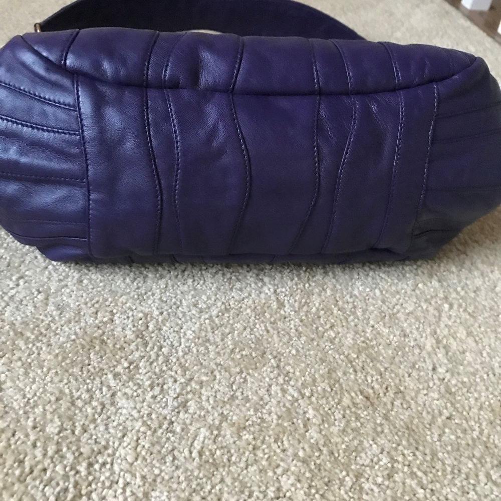 $2K Authentic PRADA Leather Handbag - Picture 5 of 8